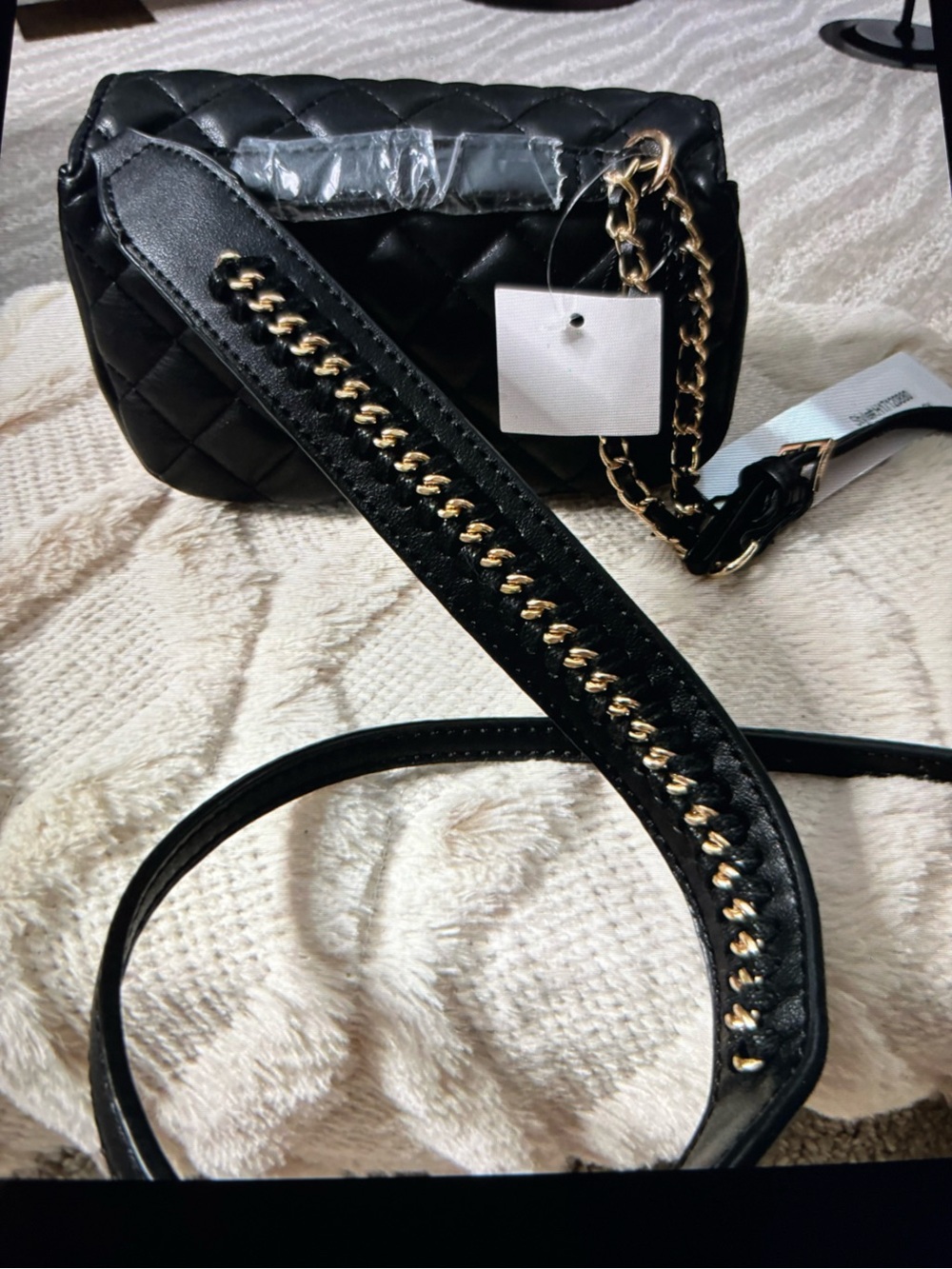 Like Dreams Black Quilted Flap Crossbody Bag Gold Chain Mini Purse - Picture 4 of 10
